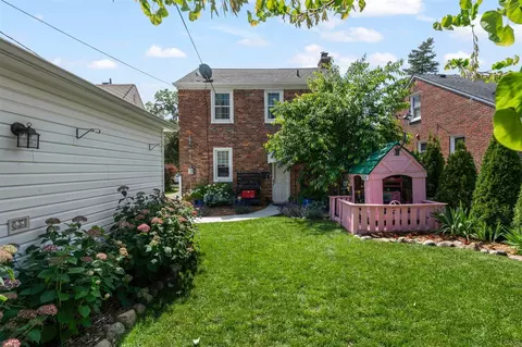 210 Devonshire, Dearborn, MI 48124 photo 29