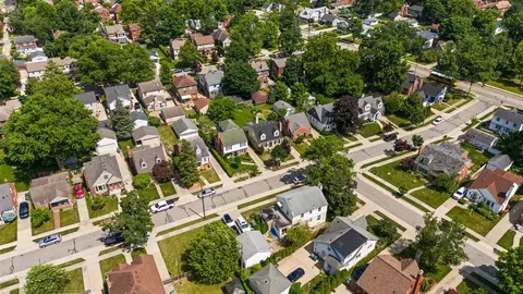 210 Devonshire, Dearborn, MI 48124 photo 31