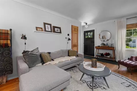 210 Devonshire, Dearborn, MI 48124 photo 7