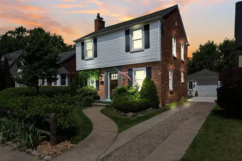210 Devonshire, Dearborn, MI 48124 photo 2