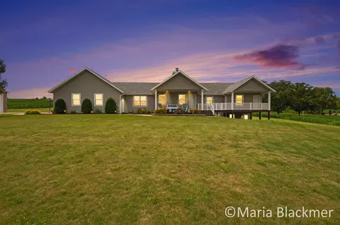 1828 Bates, Ionia, MI 48846