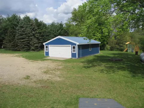6200 Deaner, Edmore, MI 48829 photo 2