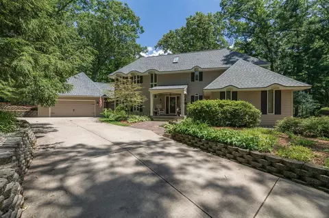 7109 Lakeridge, Kalamazoo, MI 49009