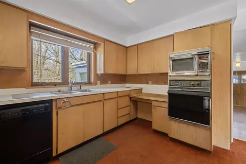 Kitchen - 7346 Evans, Eau Claire, MI 49111 photo 1 of 3