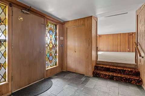 Entry Way - 7346 Evans, Eau Claire, MI 49111 photo 1 of 2