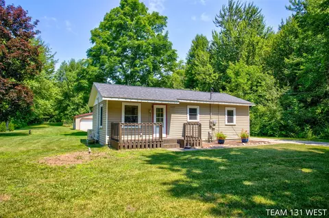 13531 Van Buren, Holland, MI 49424