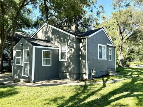 281 W Hackley, Muskegon, MI 49444