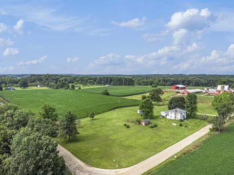 9311 Hicks, Quincy, MI 49082