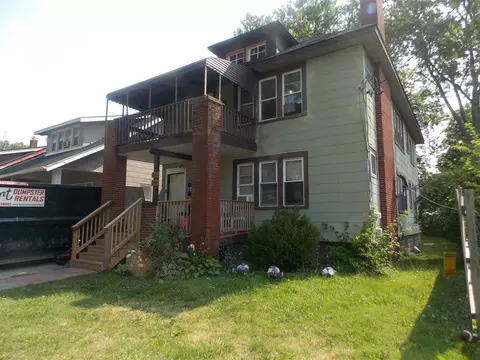26 Dwight, Pontiac, MI 48341