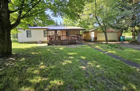 711 Pine St, Luther, MI 49656