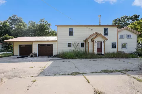 19415 N Airport, Three Rivers, MI 49093