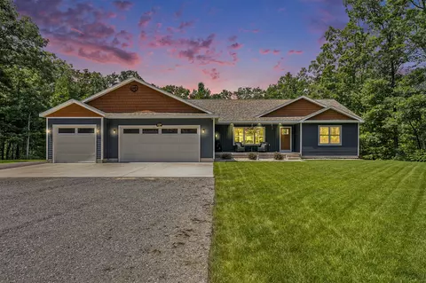 2559 E White Lk, Twin Lake, MI 49457
