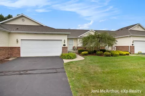 285 Barrington, Lansing, MI 48917