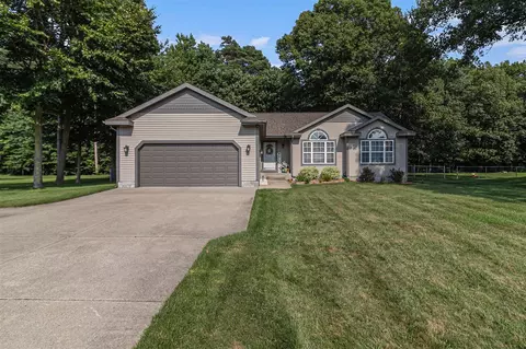 3672 Whispering Woods, Muskegon, MI 49444