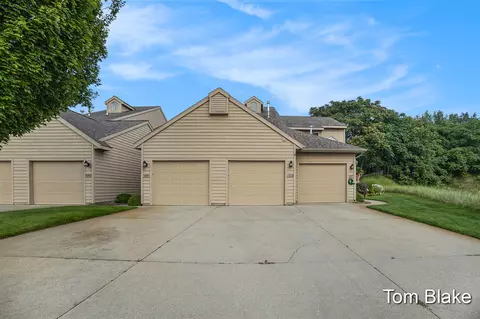 1379 W Harbour Towne, Muskegon, MI 49441