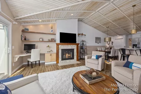 Living - 354 Mariners Cv #38, Douglas, MI 49406 photo 5 of 7