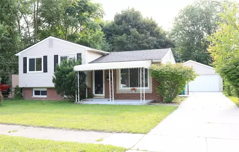 15682 Isabelle, Romulus, MI 48174