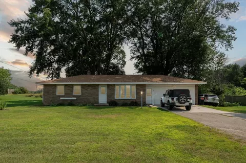 534 13 Mile, Sparta, MI 49345