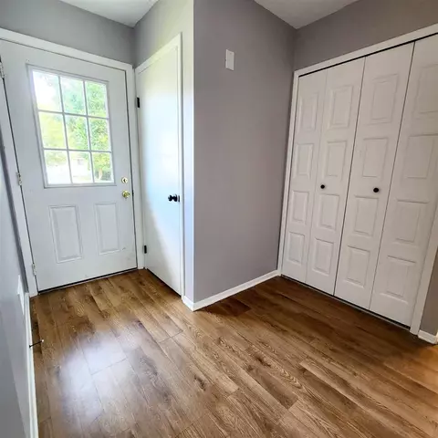 Entry Way - 4525 Westbrook #39, Jackson, MI 49201 photo 1 of 2