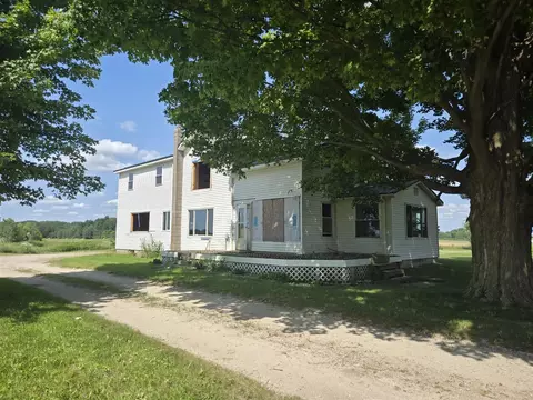 7680 E Meinert, Holton, MI 49425