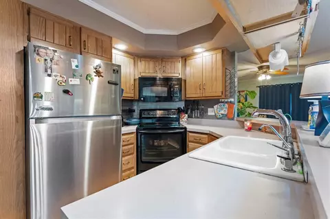 Kitchen - 71196 Union, Union, MI 49130 photo 3 of 4