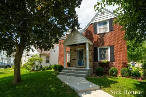 947 Reynard, Grand Rapids, MI 49507