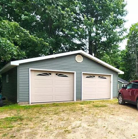 8800 E Arnold Lk, Harrison, MI 48625 photo 3