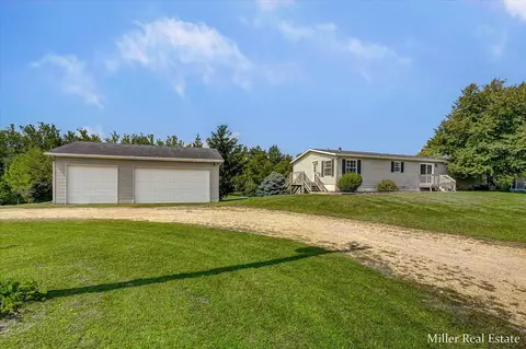 2460 Mckeown, Hastings, MI 49058