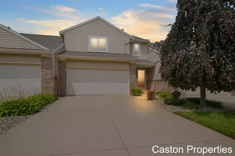 7467 Navajo Vly, Byron Center, MI 49315