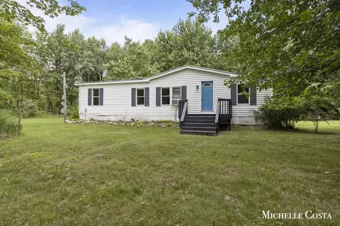 8455 Mowry, Sand Lake, MI 49343