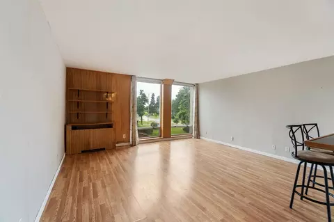 Living - 715 W Michigan #208, Jackson, MI 49201 photo 1 of 11