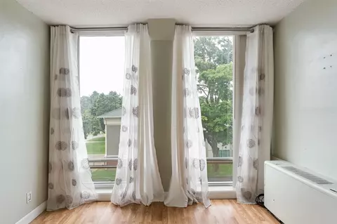 Living - 715 W Michigan #208, Jackson, MI 49201 photo 10 of 11