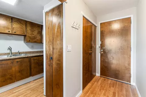 Entry Way - 715 W Michigan #208, Jackson, MI 49201 photo 1 of 2