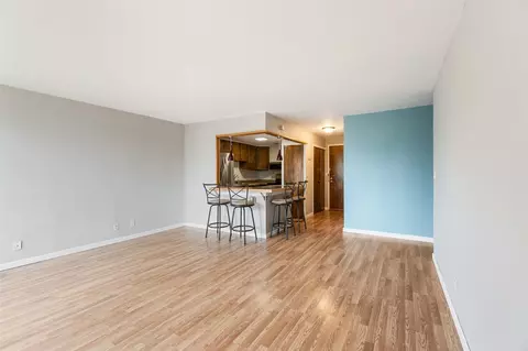 Living - 715 W Michigan #208, Jackson, MI 49201 photo 7 of 11