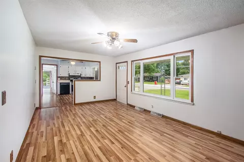 87 Munn, Hesperia, MI 49421 photo 8