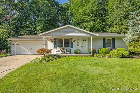4053 Yorkwoods, Comstock Park, MI 49321