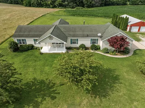 62905 Highfield, Cassopolis, MI 49031
