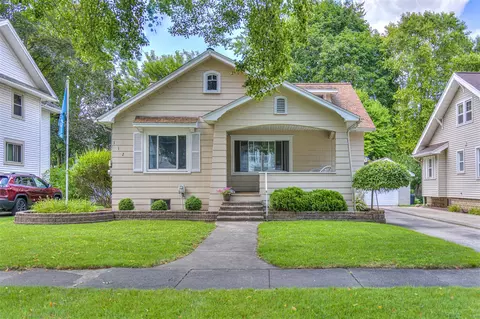 112 N Bowen, Jackson, MI 49202