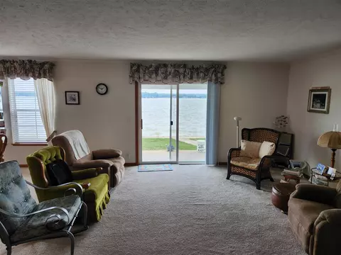 Living - 1844 E 88th, Newaygo, MI 49337 photo 1 of 1