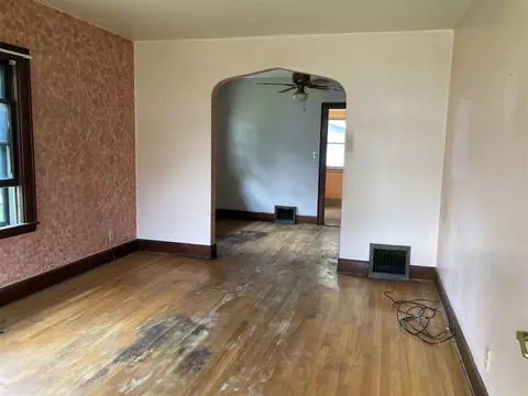 552 Sparks, Jackson, MI 49202 photo 2