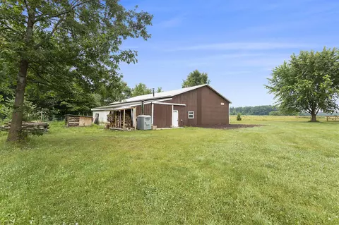 437 E 132nd, Grant, MI 49327 photo 7