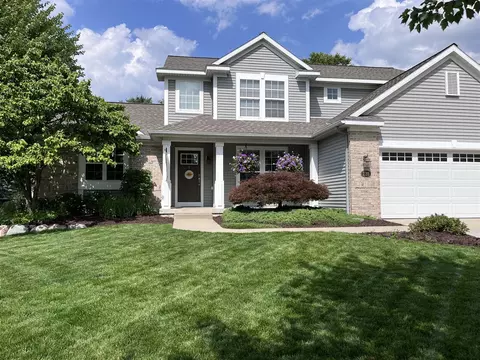 720 Maple Hl, Ada, MI 49301