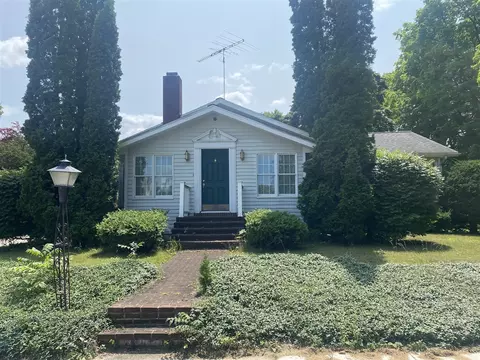 210 E Gilson, Edmore, MI 48829