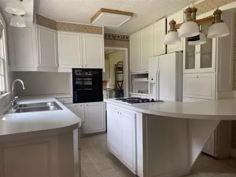 Kitchen - 210 E Gilson, Edmore, MI 48829 photo 1 of 2