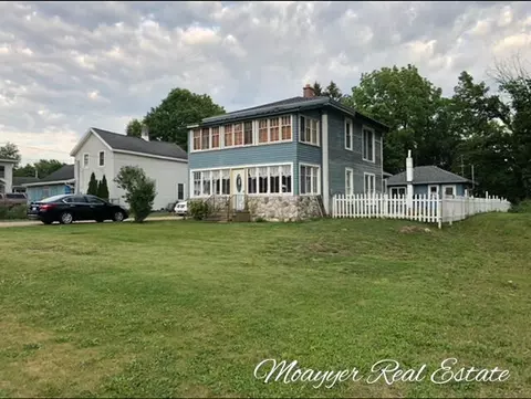 302 E Kalmazoo, Bloomingdale, MI 49026
