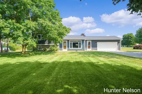 3733 E 128th, Grant, MI 49327 photo 3