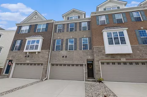 Exterior - 2834 Ridington, Ann Arbor, MI 48105 photo 2 of 6