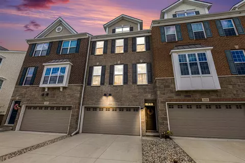 2834 Ridington, Ann Arbor, MI 48105