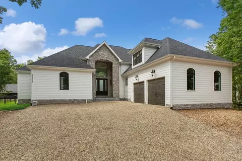 45318 Fairway, New Buffalo, MI 49117