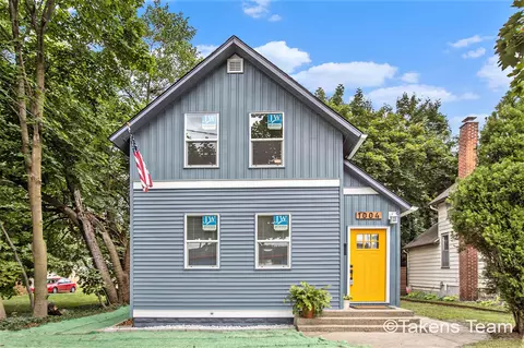 1004 Garfield, Grand Rapids, MI 49504